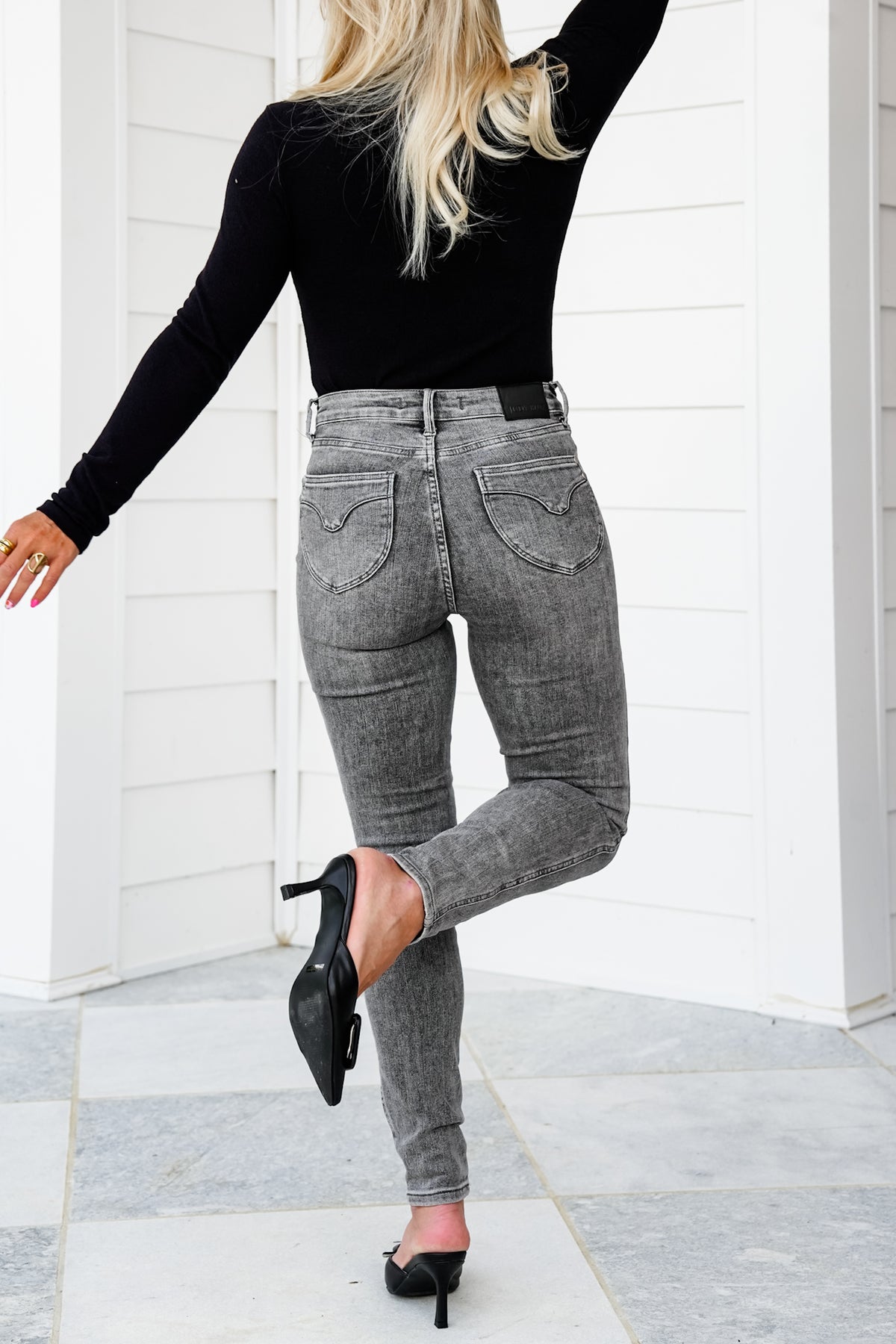 Judy Blue Smoke Show Mid Rise Grey Tummy Control Skinny Jeans with Shield Pockets - Freckled Poppy