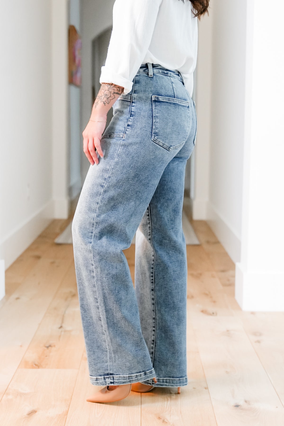 Risen Mid Rise Medium Wash Relaxed Fit Baggy Jeans with Patch Pockets - Freckled Poppy