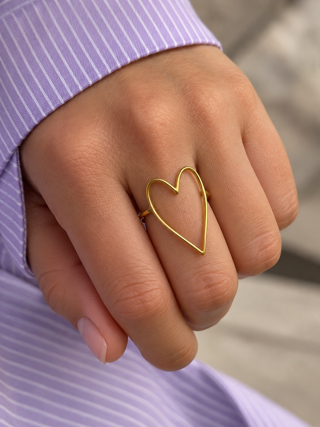 Hollow Heart Ring