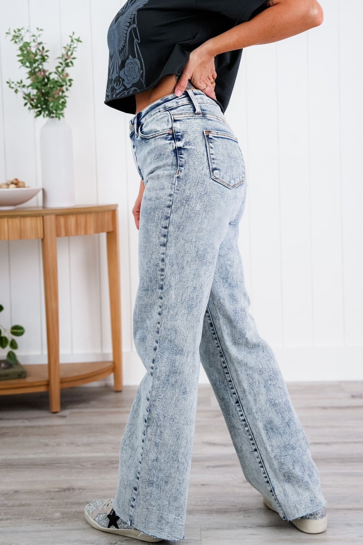 Judy Blue Bad Blood High Rise Light Mineral Wash Raw Hem Wide Leg Jeans - Freckled Poppy