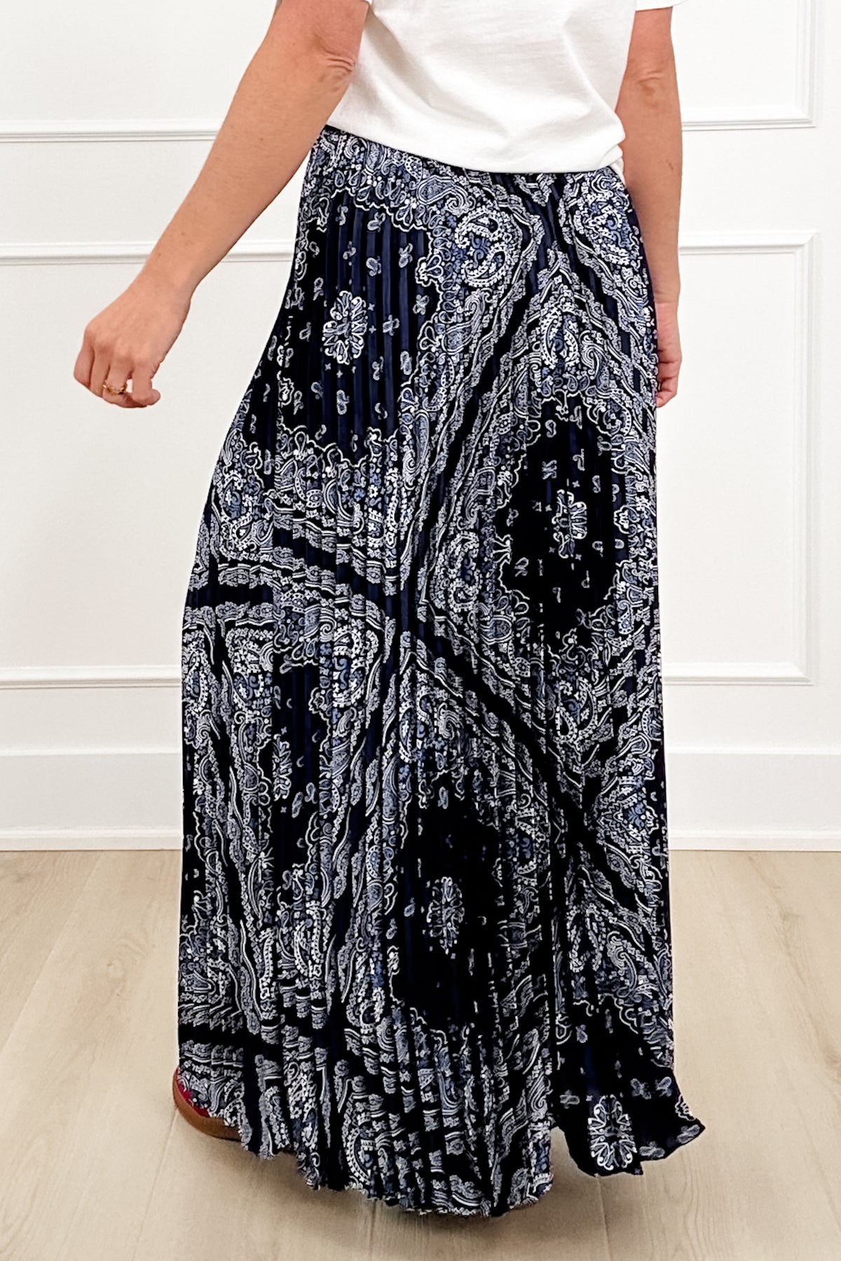 Elastic Waist Bandana Print Pleated Long Skirt - Freckled Poppy