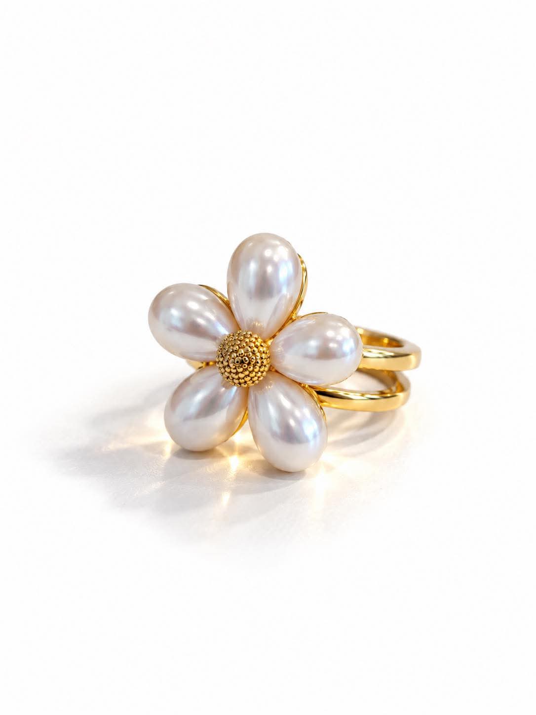 Sweet Caroline Pearl Flower Ring - Freckled Poppy
