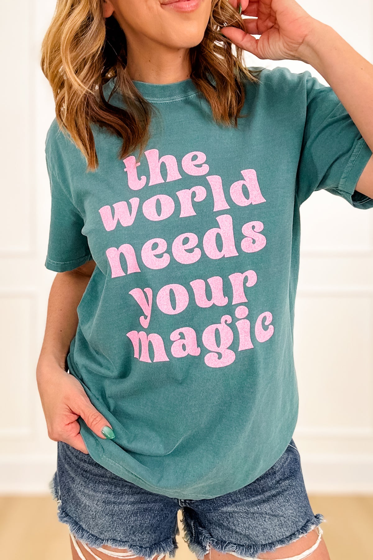 Plus/Reg Short Sleeve "The World Needs Your Magic" Graphic Tee - Freckled Poppy
