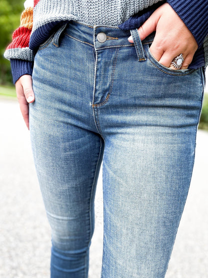 Judy Blue BEST DAMN SKINNIES EVER (BDS) Pin Tacked Non-Distressed - Freckled Poppy