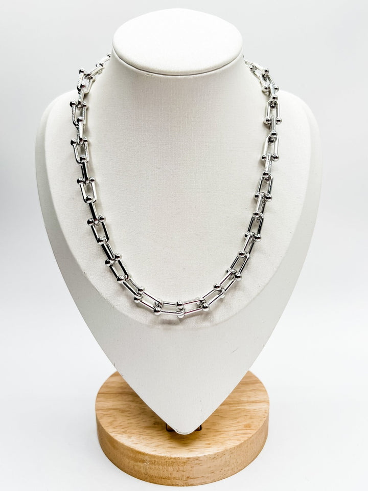 VH Ruth Silver Figaro Oval Chain Link Necklace - Freckled Poppy